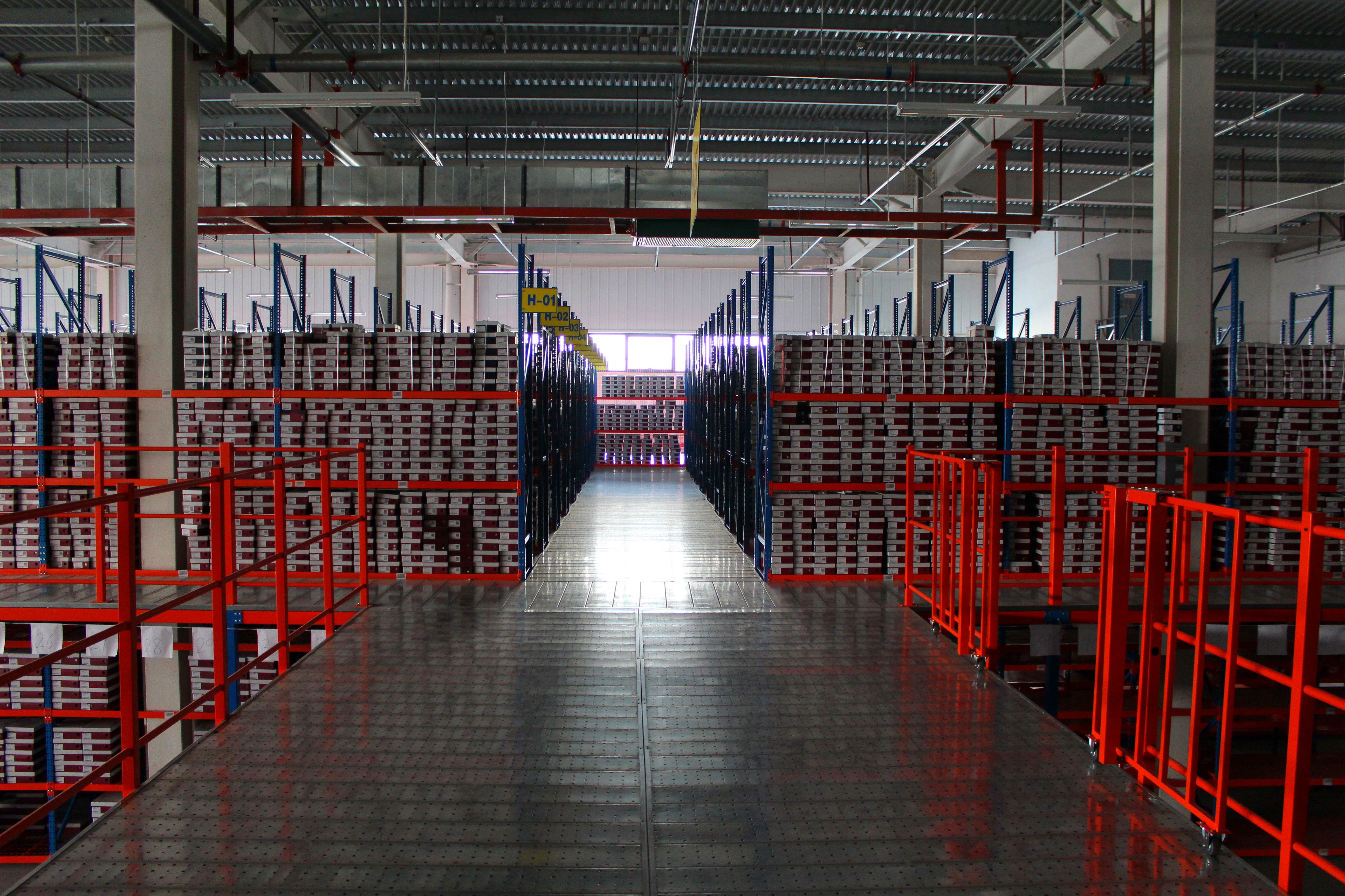 งบทำ Mezzanine คิดจากอะไรบ้าง? เจาะต้นทุนโครงสร้าง พื้น และน้ำหนักบรรทุกก่อนขอราคา